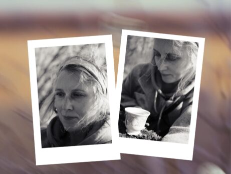 černobílé autoportréty fotografky na polaroidech